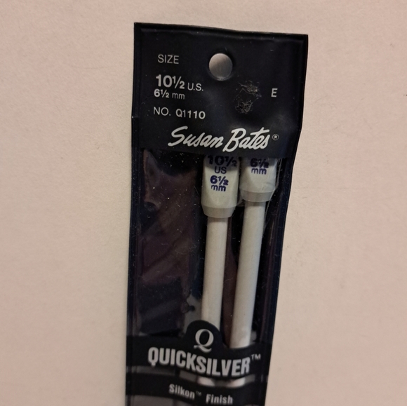 Susan Bates Quicksilver (Silkon finish) Size 10.5 (6.5 mm) Knitting needles 10.5 - Picture 4 of 4